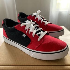 CLASSIC RED / BLACK DC SKATE SHOES